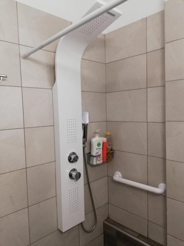 וולוס The Rose Apartment מראה חיצוני תמונה