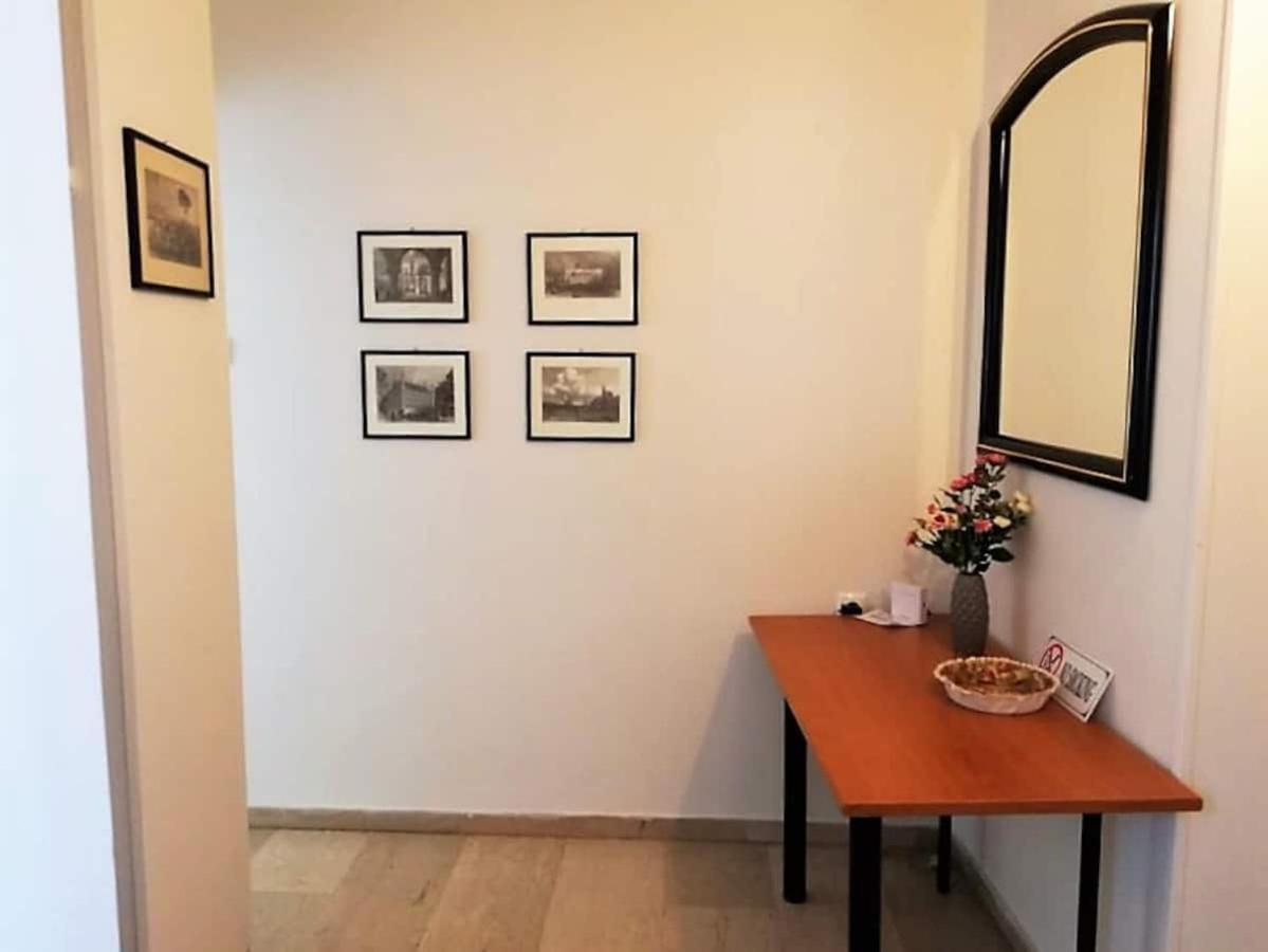 וולוס The Rose Apartment מראה חיצוני תמונה